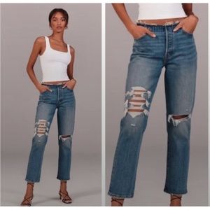 NWT Abercrombie & Fitch The Boyfriend Mid Rise Raw Edge Waist Band - size 2s
